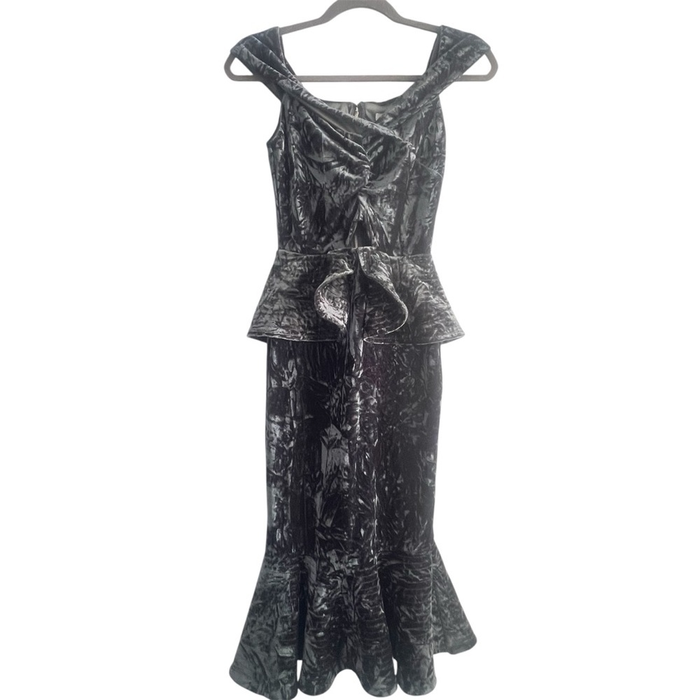 L’ATISTE Velvet Con Dress Size‎ S